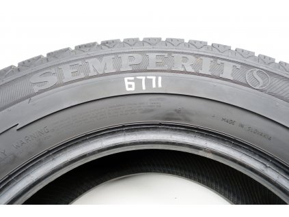 Letní Semperit 225/70R15C - 2ks  - vzorek cca 5,2 mm