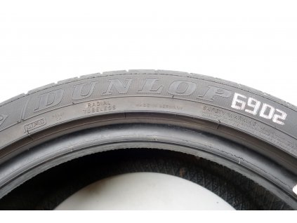 Letní Dunlop 215/45R16 - 4ks  - vzorek cca 5,4 mm