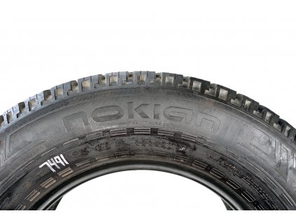Zimní Nokian 275/65R18 - 4ks  - vzorek cca 12 mm