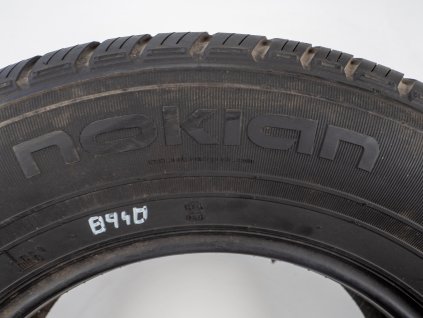 Letní Nokian 215/75R16C - 2ks  - vzorek cca 8,1 mm