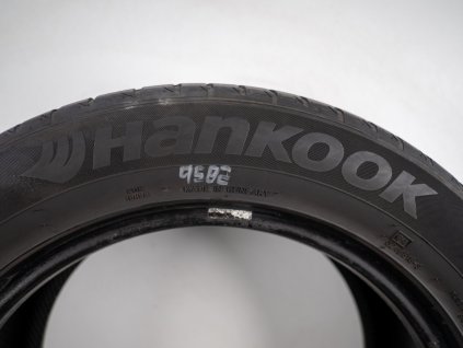 Letní Hankook 215/55R16 - 2ks  - vzorek cca 5,2 mm