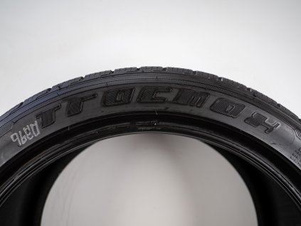 Zimní Tracmax 245/40R19 - 4ks  - vzorek cca 7,8 mm
