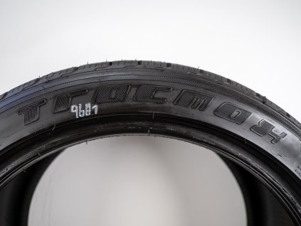 Zimní Tracmax 245/40R19 - 4ks  - vzorek cca 7,9 mm