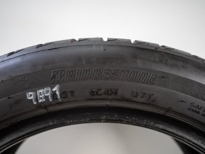 Letní Bridgestone 215/50R17 - 2ks  - vzorek cca 5,4 mm