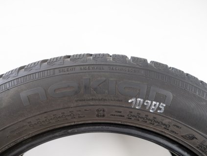 Zimní Nokian 215/60R17 - 4ks  - vzorek cca 6,4 mm
