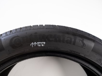Zimní Continental 225/50R19 - 2ks  - vzorek cca 5,9 mm