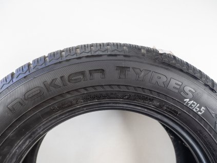 Zimní Nokian 225/65R17 - 4ks  - vzorek cca 7,8 mm