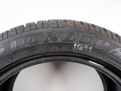Zimní Dunlop 225/50R17 - 4ks  - vzorek cca 5,8 mm