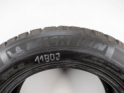 Zimní Michelin 205/60R16 - 4ks  - vzorek cca 6,8 mm