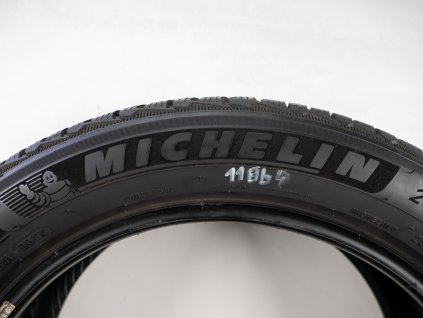 Zimní Michelin 235/50R19 - 4ks  - vzorek cca 8 mm