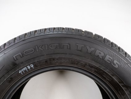 Zimní Nokian 215/70R16 - 4ks  - vzorek cca 7,8 mm