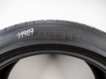 Letní Pirelli 275/40R21 - 2ks  - vzorek cca 7 mm