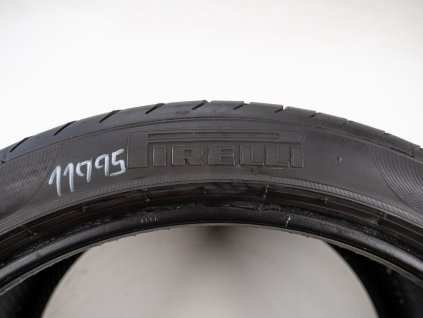 Letní Pirelli 295/35R21 - 4ks  - vzorek cca 5,4 mm