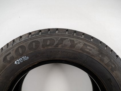 Letní Goodyear 195/70R15C - 2ks  - vzorek cca 9 mm