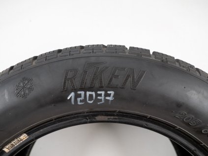Zimní Riken 205/60R16 - 2ks  - vzorek cca 6,8 mm