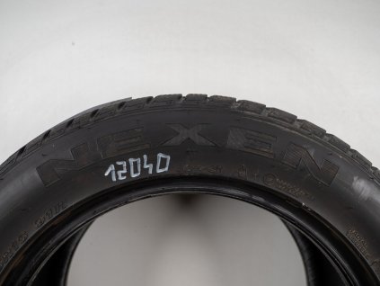 Zimní Nexen 205/55R16 - 2ks  - vzorek cca 7,2 mm