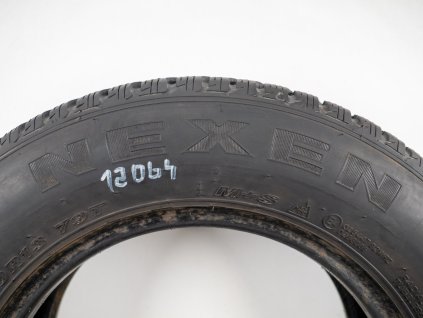 Zimní Nexen 155/80R13 - 2ks  - vzorek cca 7,6 mm