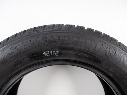 Zimní Semperit 205/60R16 - 2ks  - vzorek cca 7,5 mm