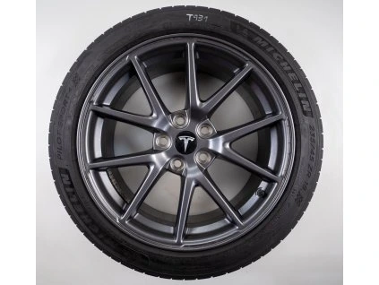 Tesla Model 3 18" Originální letní sada