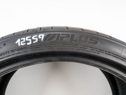 Letní Aplus 275/30R20 - 2ks  - vzorek cca 7,9 mm