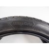 Zimní Goodyear 235/45R21 - 2ks  - vzorek cca 7,8 mm