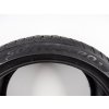 Zimní Pirelli 225/40R19 - 2ks  - vzorek cca 7,9 mm