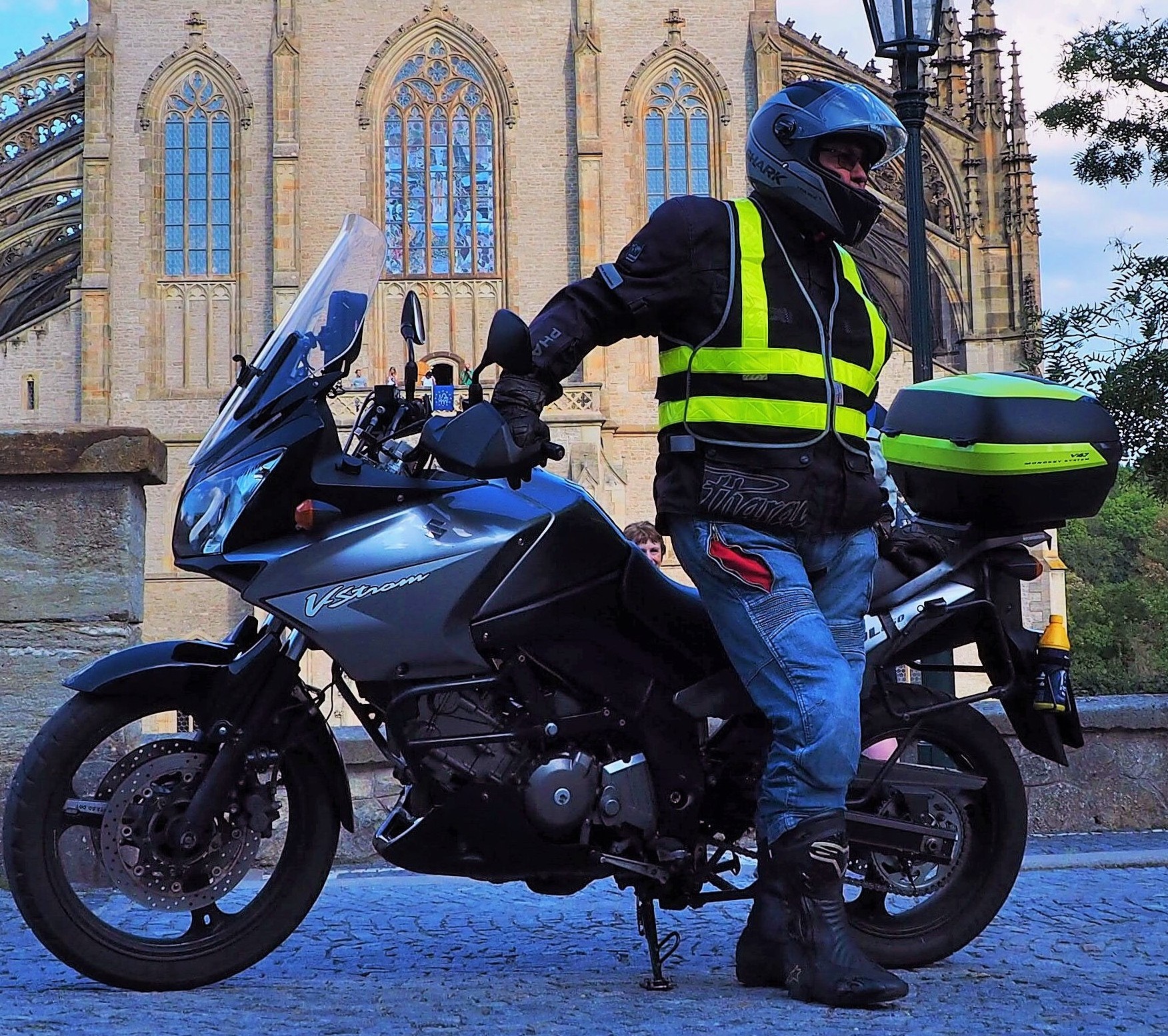 Reflexní vesty Lifetex a jejich přínos pro motorkáře