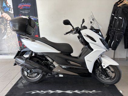 Kymco K-XCT 300
