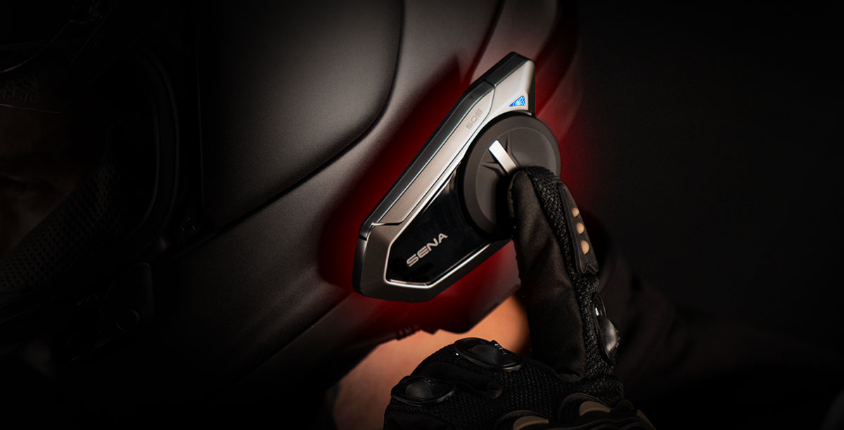 Interkomy na motorku SENA