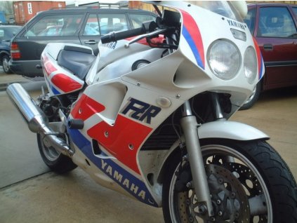 Padací chrániče - Yamaha FZR1000 '87-'93 (GENESIS / EXUP) černá (Velikost/Provedení Černá)