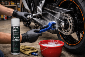 Jak správně čistit řetěz na motorce?