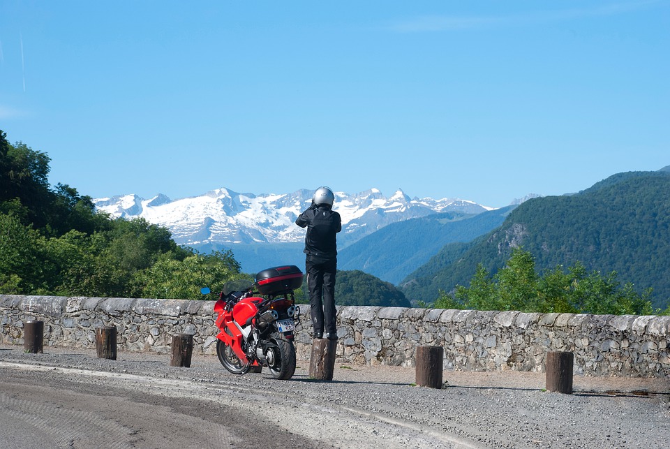 Dovolená na motorce. Jaké věci nesmíte zapomenout?