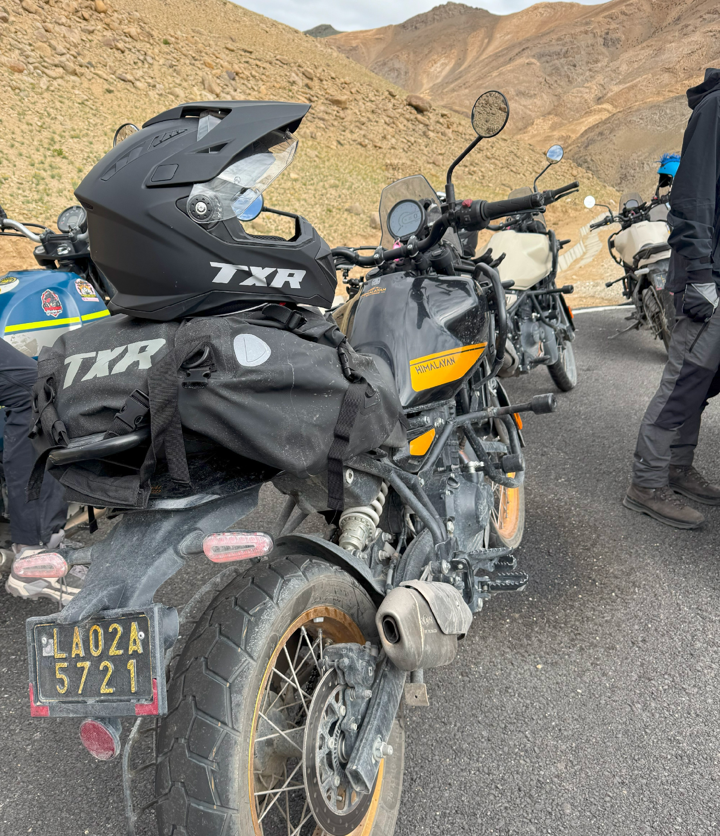 TXR Enduro prilba Explorer čierna matná M