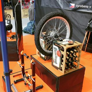 Foto vyvažovaček z výstavy v Bratislavě, kde jsem byl minulý rok. Ač ta dola je celkově promakanější, z nějakého...