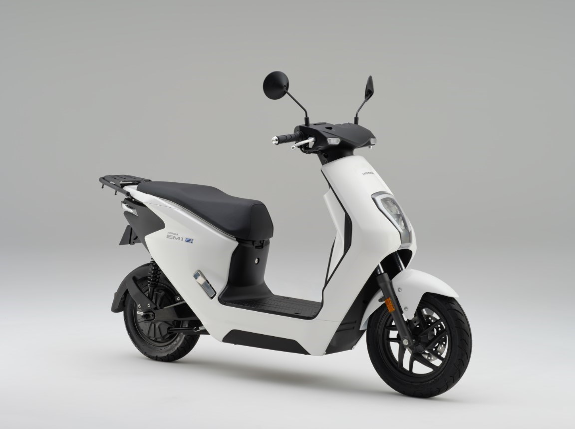 421500_23YM_HONDA_EM1_e