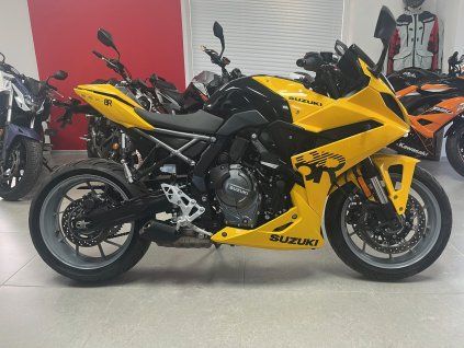 Suzuki GSX-8R