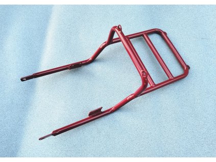 cervenynosicjawa634 1