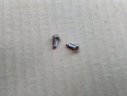 Nýtky na štítek 3,8 mm