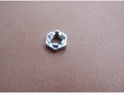 Korunková matice přední osy kola