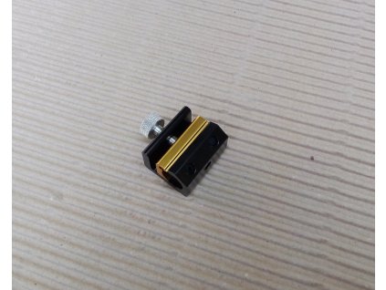 Přípravek na mazání bowdenu