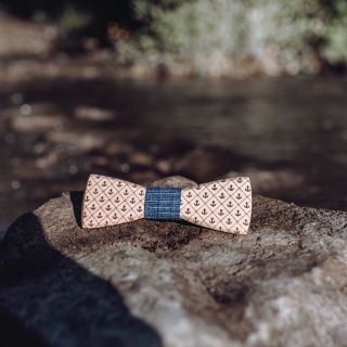 Využijte akci na bukové motýlky s gravírováním i ty ryze přírodní 👉objednat je můžete i přes IG...