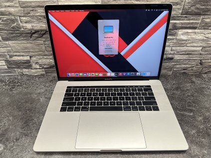 MacBook Pro 15” 2017 Silver | Intel Core i7, 16GB, 500GB