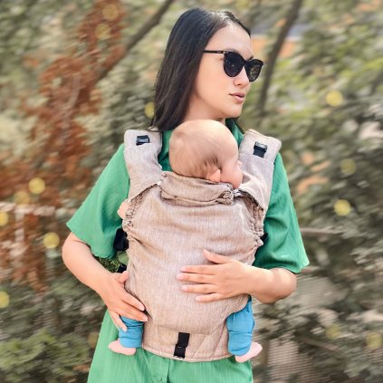 Nosič Moyo UNI Only Beige – ergonomický nosič od narodenia pre pohodlné nosenie bábätka.