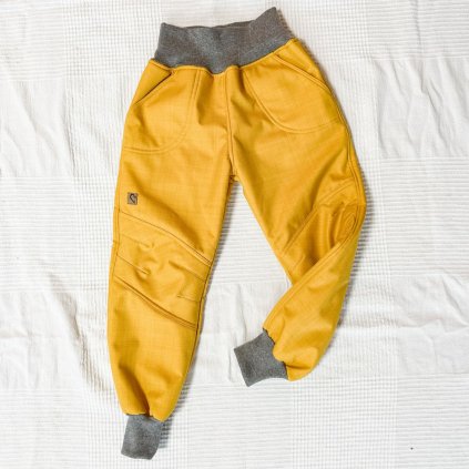 Zimné softshellové nohavice s barančekom