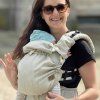 Ergonomické nosítko Moyo Classa - s děťátkem vpředu