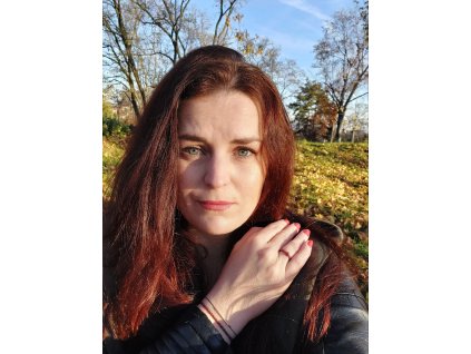 PRSTÝNEK GRANÁT S KAMÍNKEM