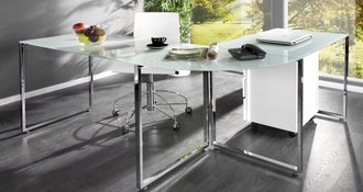 Výběr správného psacího stolu pro školáky a jeho nasvícení