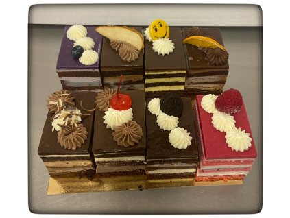 Krabička 8ks dortových řezů