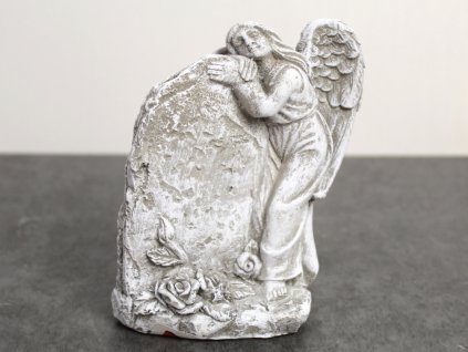 figurka betonowa aniol z tab 110566