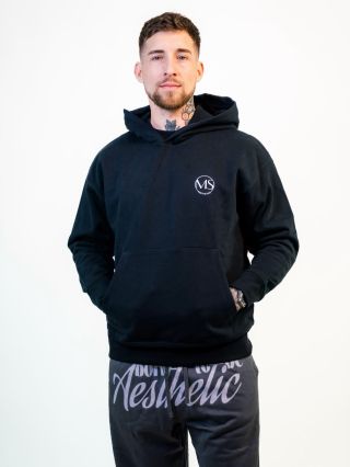 Černá. Jednoduchá. Pohodlná. Oblíbená. 🖤🔥 🏋️ @l_cartel #msaesthetics #borntobeaesthetic #msvibe #comfywear #fitnesslifestyle